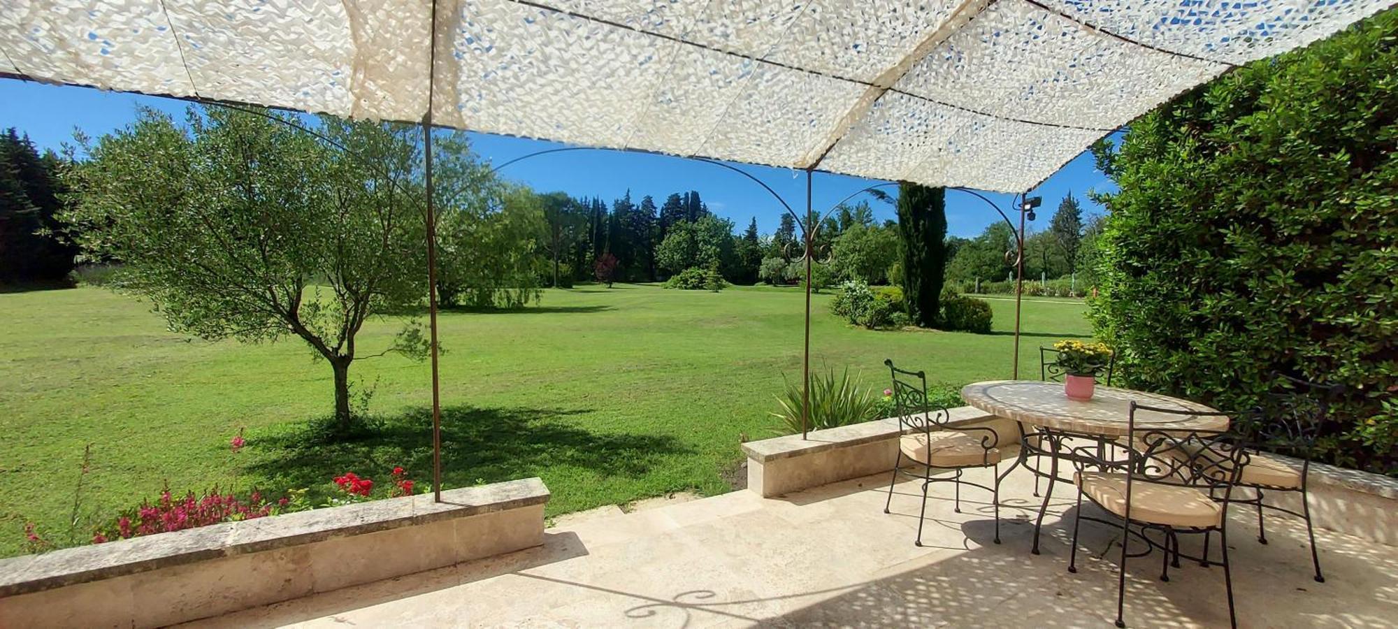 La Bastide Des Amouriers Caumont-sur-Durance Esterno foto
