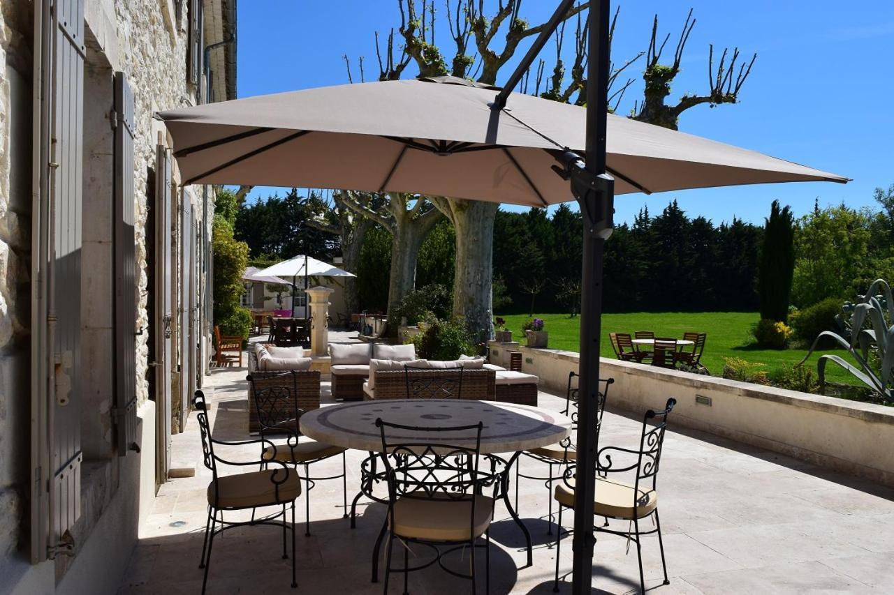La Bastide Des Amouriers Caumont-sur-Durance Esterno foto