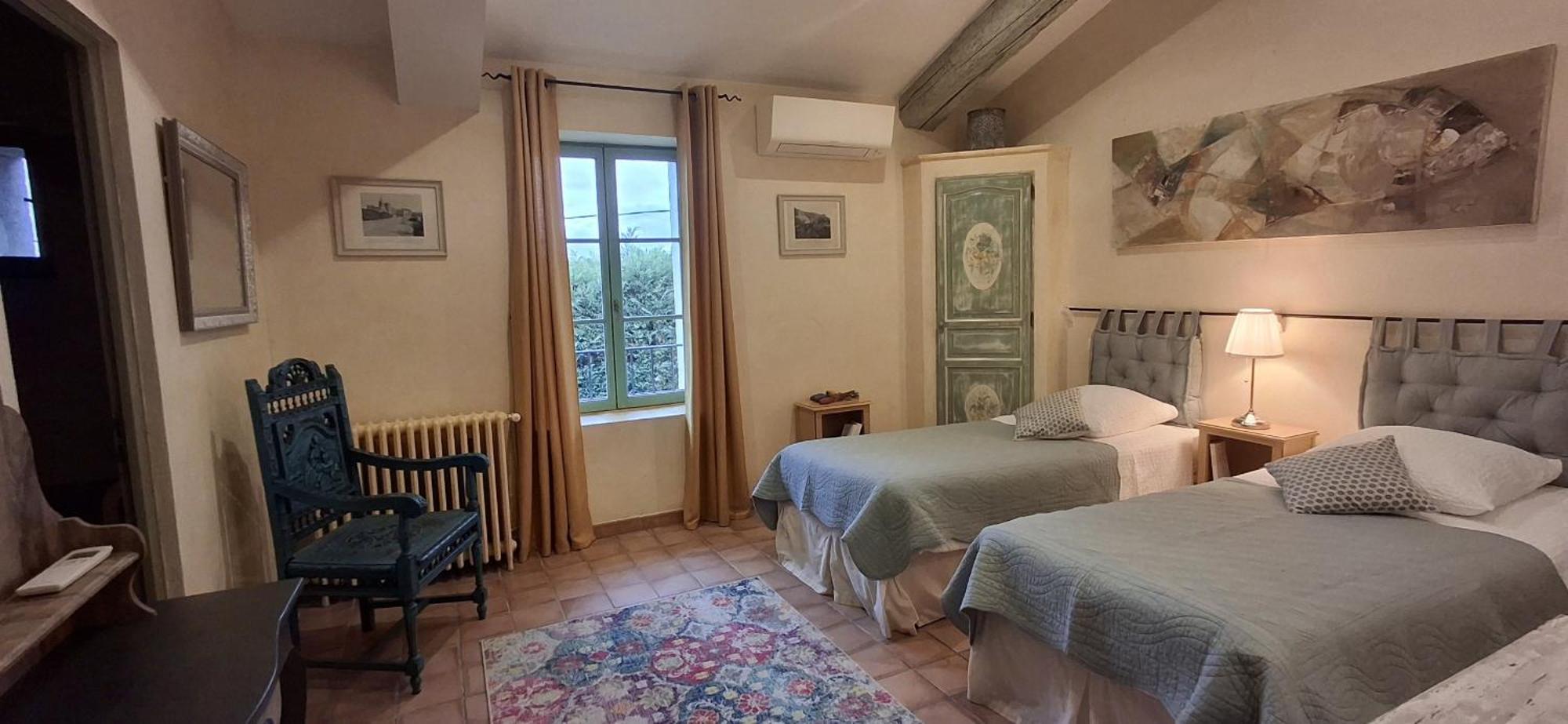 La Bastide Des Amouriers Caumont-sur-Durance Esterno foto