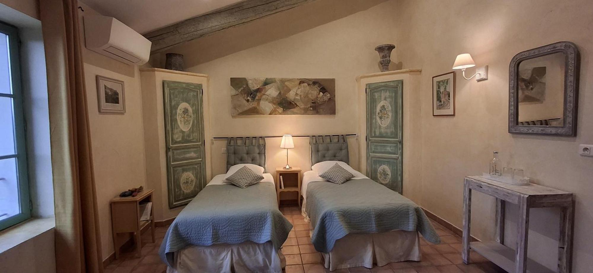 La Bastide Des Amouriers Caumont-sur-Durance Esterno foto