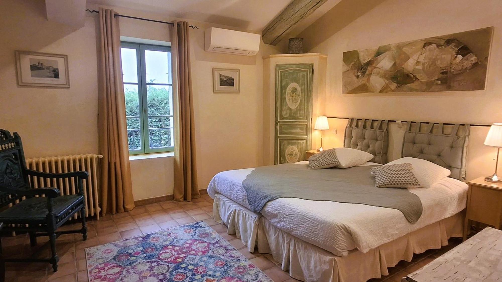 La Bastide Des Amouriers Caumont-sur-Durance Esterno foto