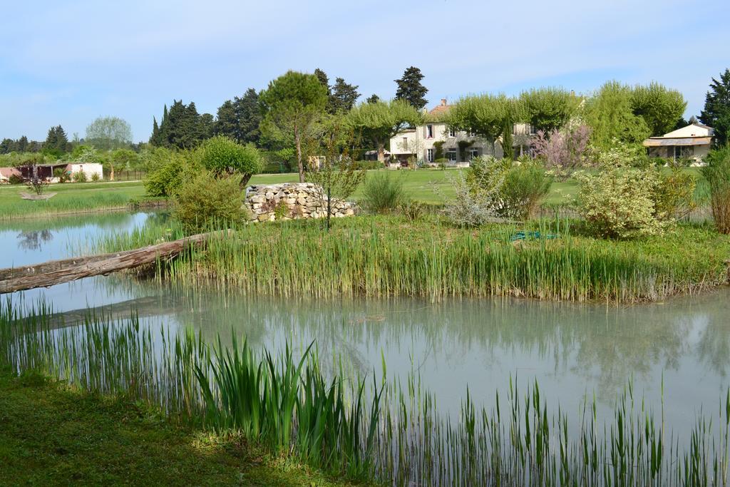 La Bastide Des Amouriers Caumont-sur-Durance Esterno foto